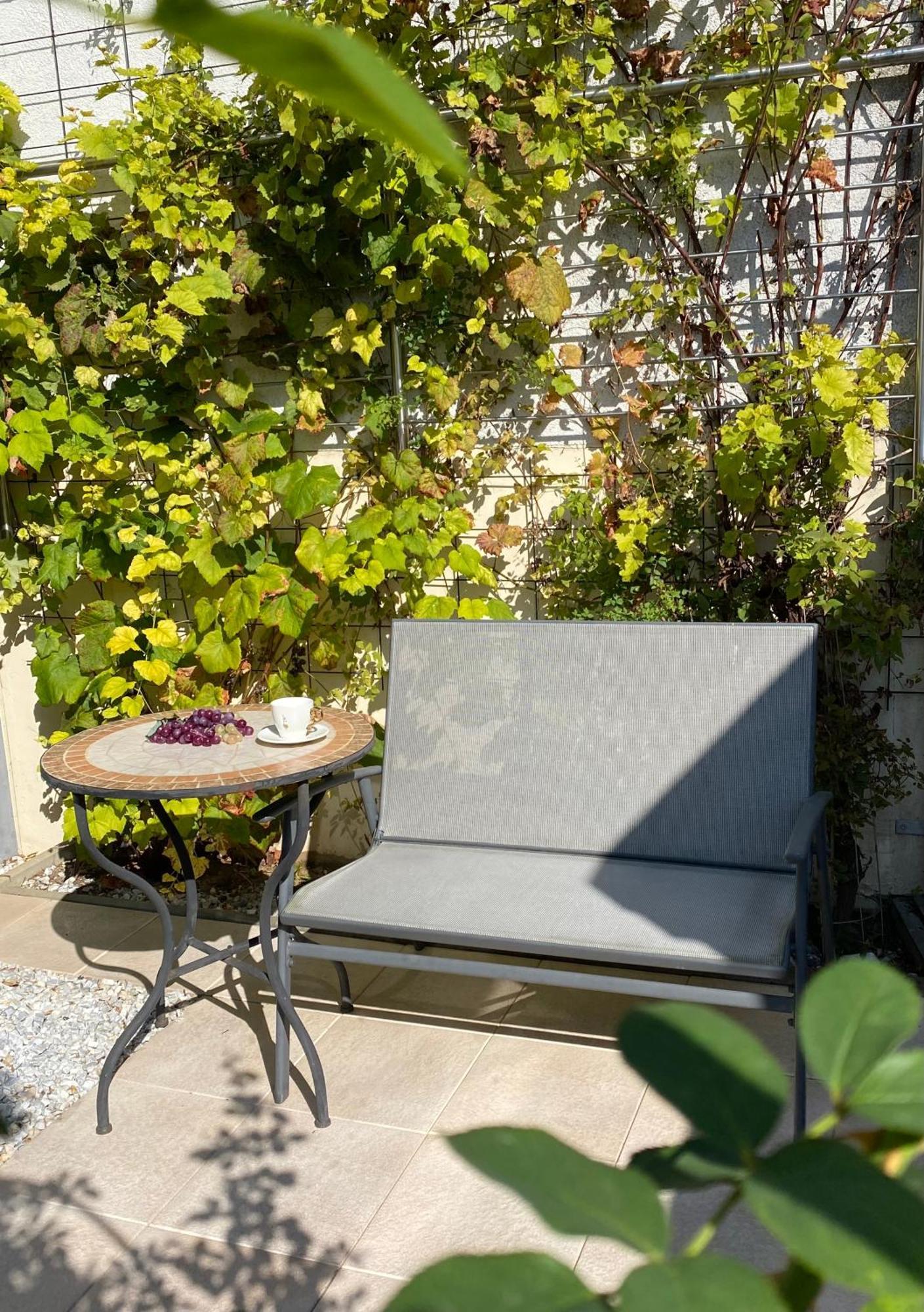 Ferienwohnung An Den Weinbergen Essenheim 外观 照片
